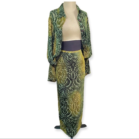 Vintage 1990s Velvet On Silk Maxi Skirt and Blouse, - Picture 6 of 16
